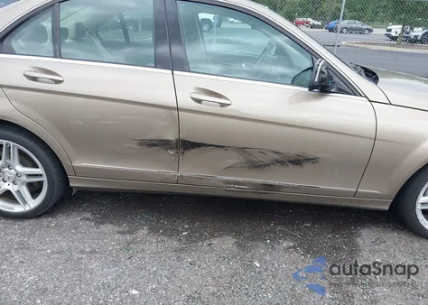 2009 Mercedes-Benz C 300 Luxury/Sport from USA, damaged, VIN WDDGF54X69R063653